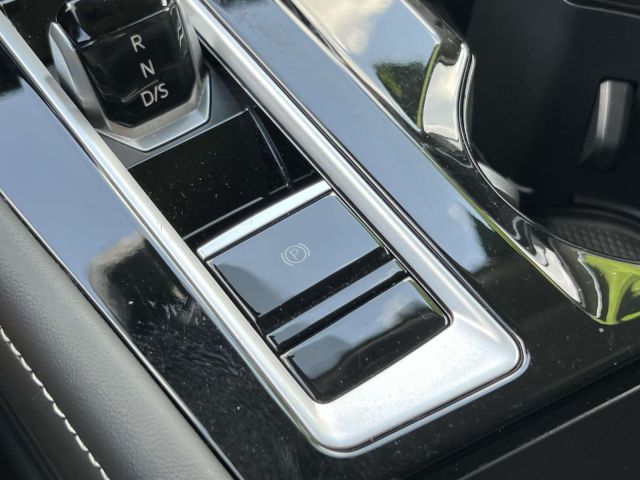 2024 Volkswagen Atlas 2.0T SE w/Technology 4MOTION