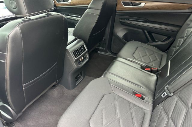 2024 Volkswagen Atlas 2.0T SE w/Technology 2024 Volkswagen Atlas 2.0T SE w/Technology