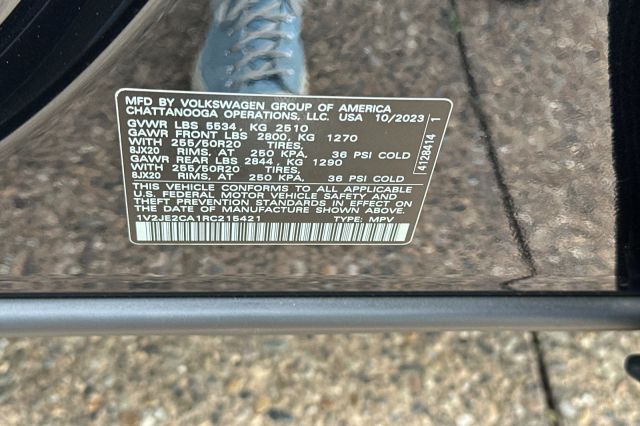 2024 Volkswagen Atlas Cross Sport 2.0T SE w/Technology