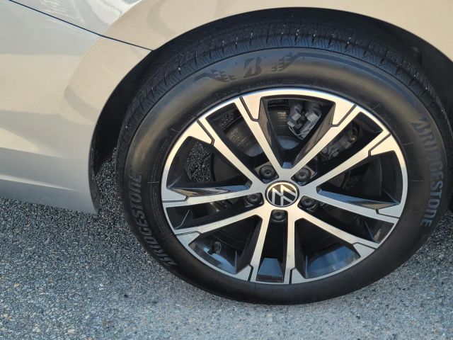 2024 Volkswagen Jetta Sport Auto