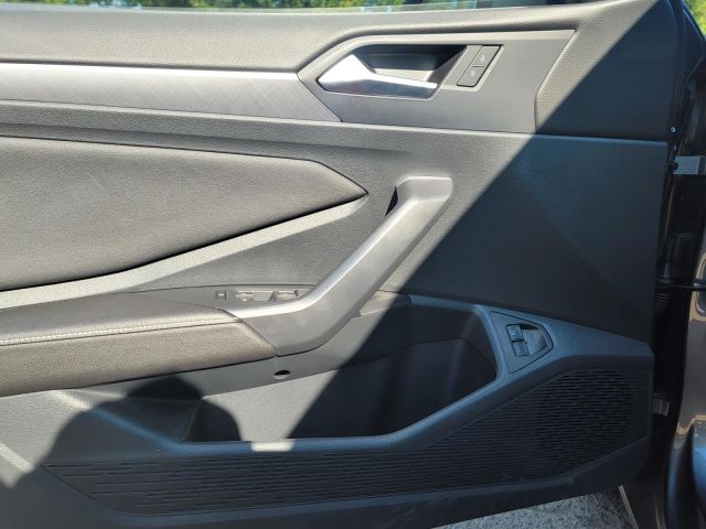 2024 Volkswagen Jetta SE Auto