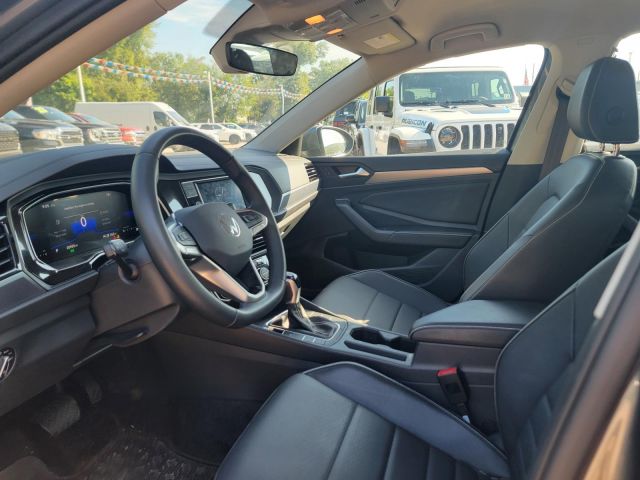 2024 Volkswagen Jetta SE Auto