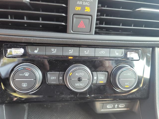 2024 Volkswagen Jetta SE Auto