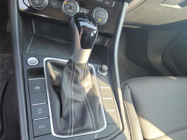 2024 Volkswagen Jetta SE Auto