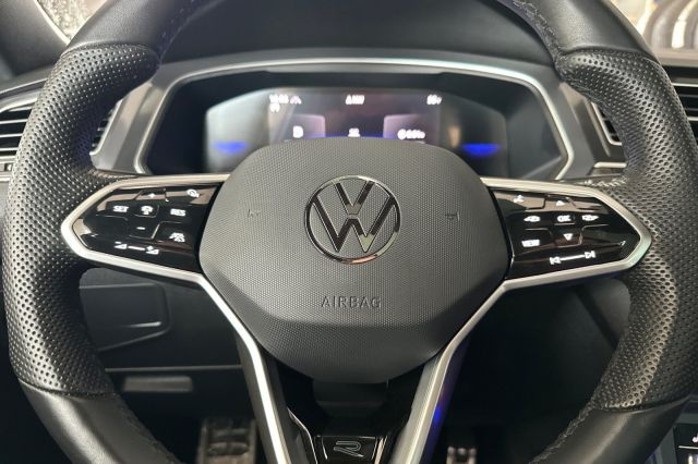 2024 Volkswagen Tiguan 2.0T SE R-Line Black 2024 Volkswagen Tiguan 2.0T SE R-Line Black