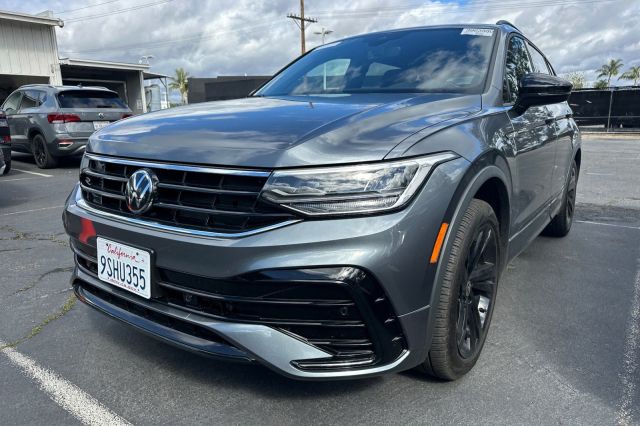2024 Volkswagen Tiguan 2.0T SE R-Line Black