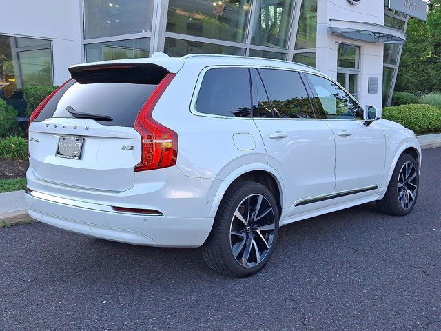2024 Volvo XC90 Plus Bright Theme