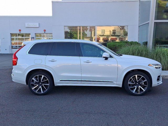 2024 Volvo XC90 Plus Bright Theme