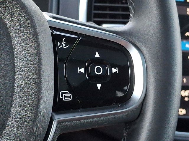 2024 Volvo XC90 Plus Bright Theme