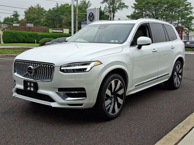 2024 Volvo XC90 Recharge Plug-In Hybrid Plus Bright Theme
