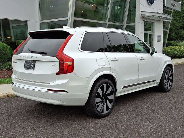 2024 Volvo XC90 Recharge Plug-In Hybrid Plus Bright Theme