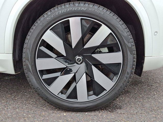 2024 Volvo XC90 Recharge Plug-In Hybrid Plus Bright Theme