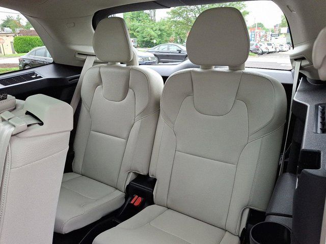2024 Volvo XC90 Recharge Plug-In Hybrid Plus Bright Theme
