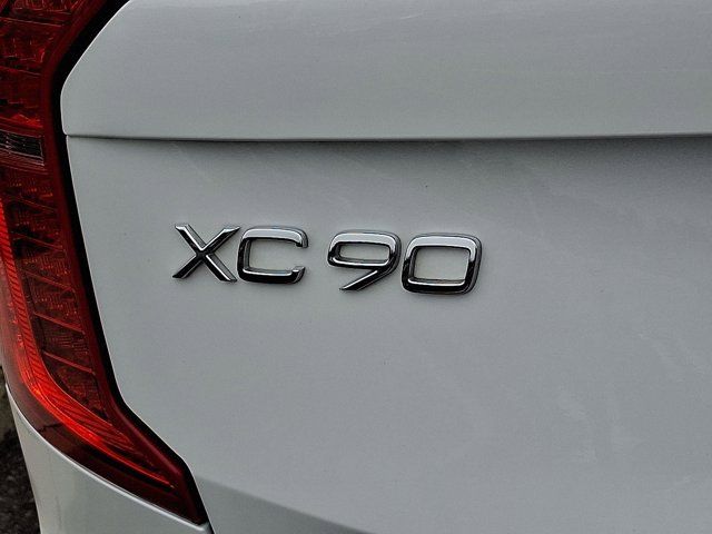 2024 Volvo XC90 Recharge Plug-In Hybrid Plus Bright Theme
