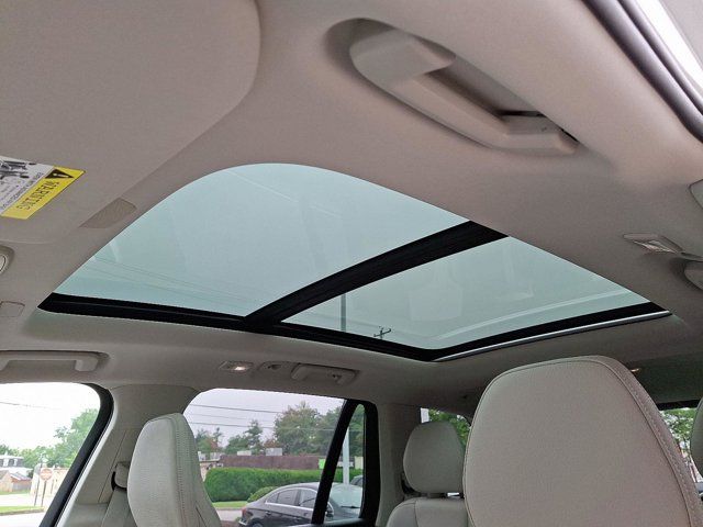2024 Volvo XC90 Recharge Plug-In Hybrid Plus Bright Theme