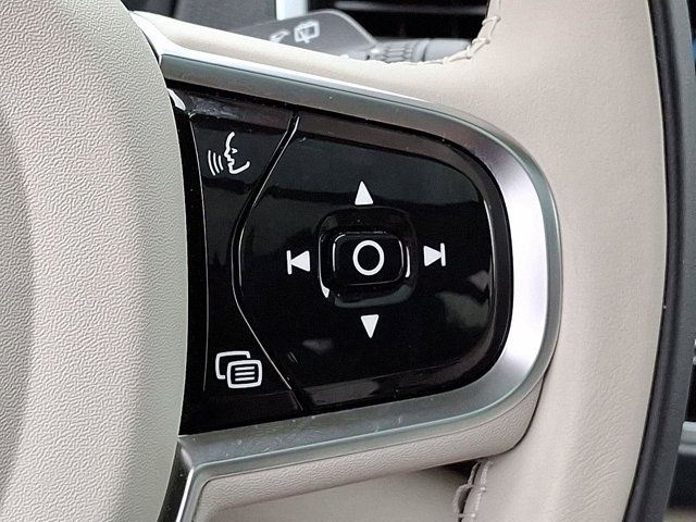 2024 Volvo XC90 Recharge Plug-In Hybrid Plus Bright Theme