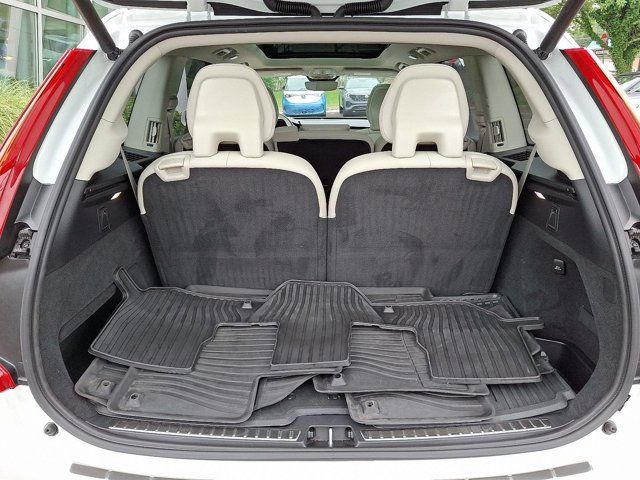 2024 Volvo XC90 Recharge Plug-In Hybrid Plus Bright Theme