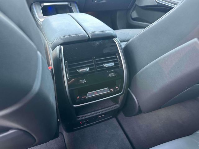 2025 BMW X5 xDrive50e Plug-In Hybrid