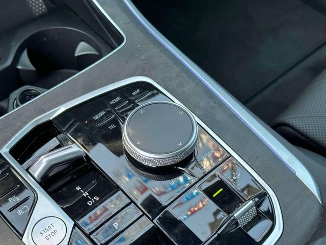 2025 BMW X5 xDrive50e Plug-In Hybrid