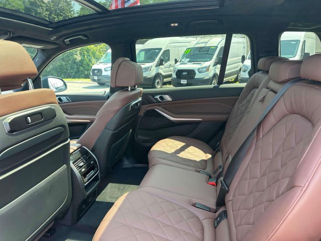 2025 BMW X7 xDrive40i Sports Activity Vehicle