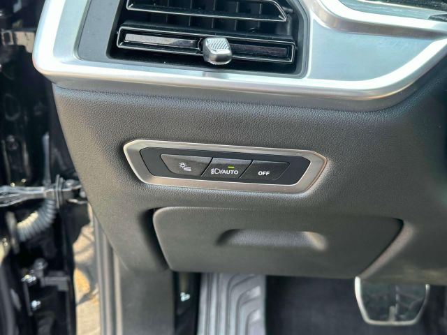 2025 BMW X7 xDrive40i Sports Activity Vehicle