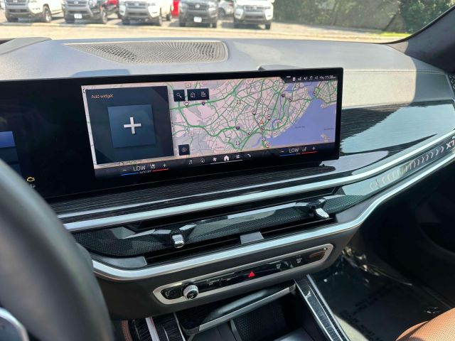 2025 BMW X7 xDrive40i Sports Activity Vehicle