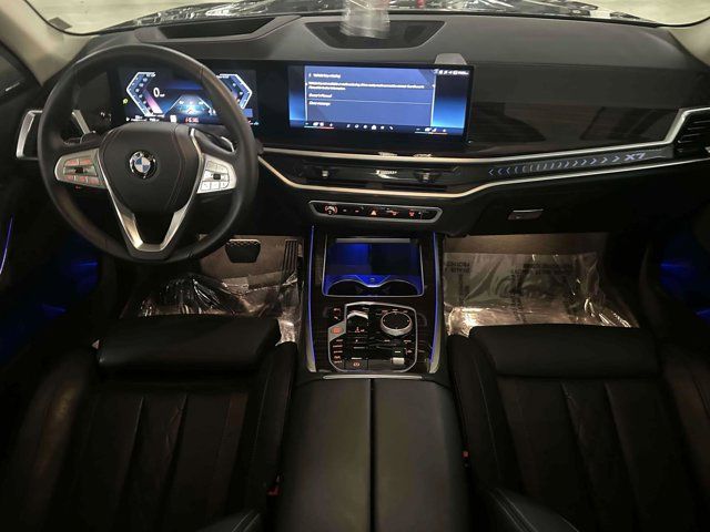 2025 BMW X7 xDrive40i