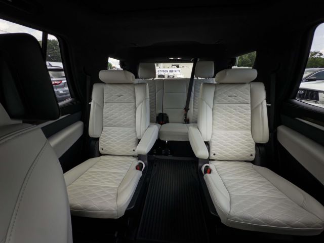 2025 Cadillac Escalade Sport Platinum