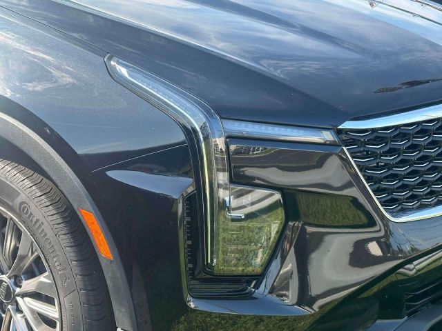 2025 Cadillac XT4 AWD 4dr Premium Luxury