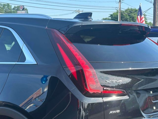 2025 Cadillac XT4 AWD 4dr Premium Luxury