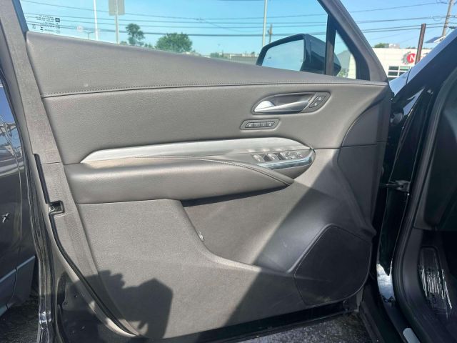 2025 Cadillac XT4 AWD 4dr Premium Luxury