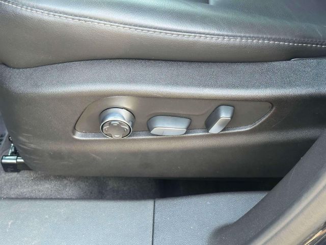 2025 Cadillac XT4 AWD 4dr Premium Luxury