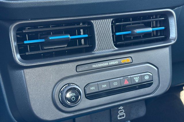 2025 Ford Maverick XLT Pre-Owned 2025 Ford Maverick XLT Pre-Owned