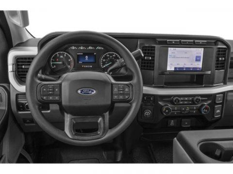 2025 Ford Super Duty F-350 SRW XLT