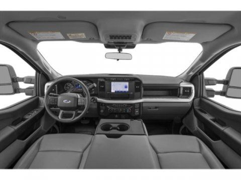 2025 Ford Super Duty F-350 SRW XLT