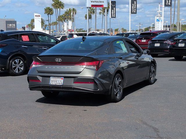 2025 Hyundai Elantra SEL Sport