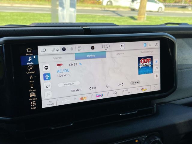 2025 Jeep Gladiator Willys 4x4 2025 Jeep Gladiator Willys 4x4