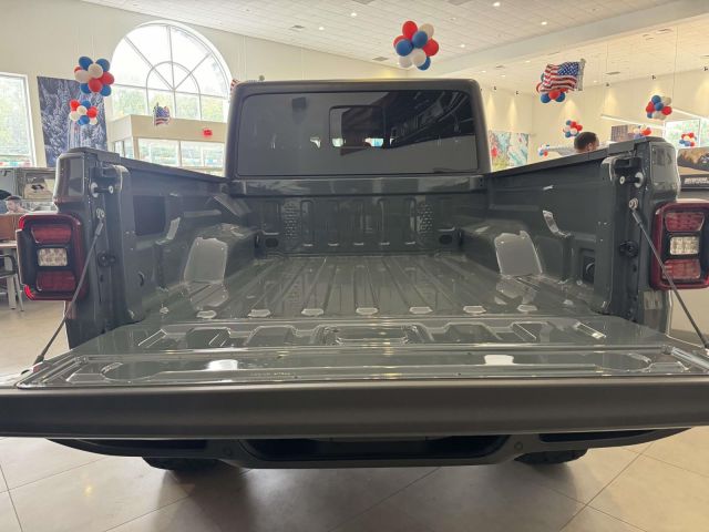 2025 Jeep Gladiator Sport S 4x4