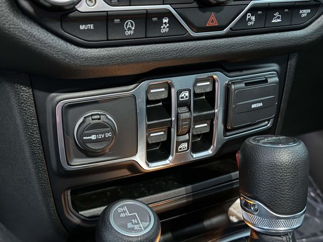 2025 Jeep Gladiator Sport S 4x4