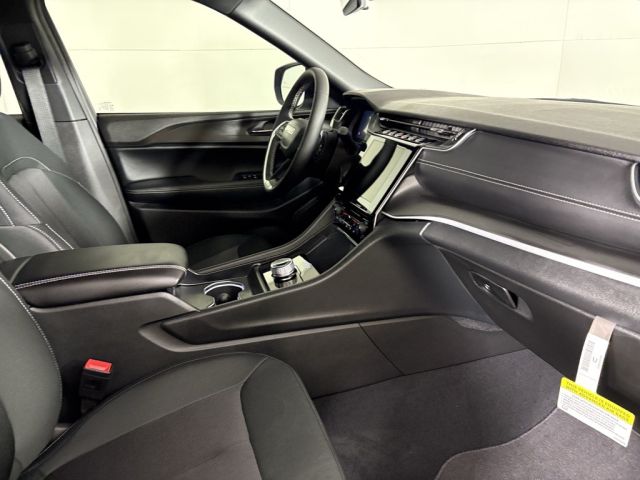 2025 Jeep Grand Cherokee Laredo 2025 Jeep Grand Cherokee Laredo