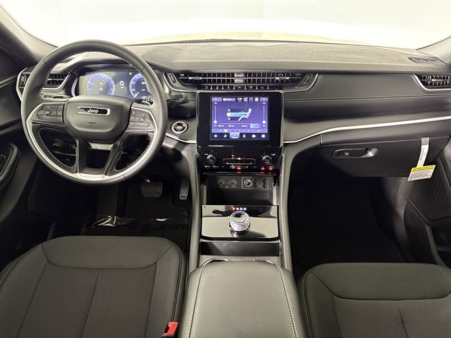 2025 Jeep Grand Cherokee Laredo 2025 Jeep Grand Cherokee Laredo