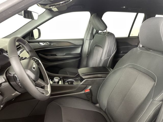 2025 Jeep Grand Cherokee Laredo 2025 Jeep Grand Cherokee Laredo