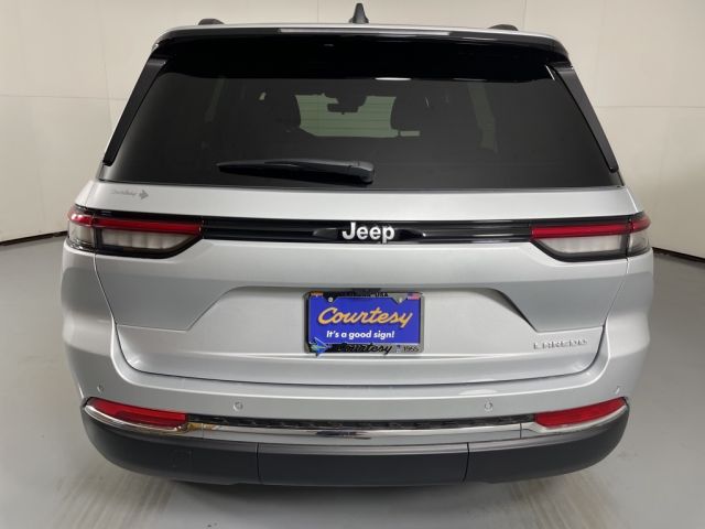 2025 Jeep Grand Cherokee Laredo 2025 Jeep Grand Cherokee Laredo