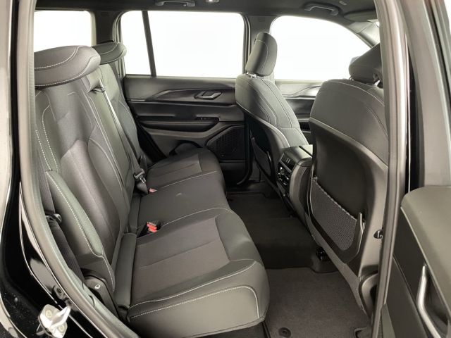 2025 Jeep Grand Cherokee Laredo 2025 Jeep Grand Cherokee Laredo