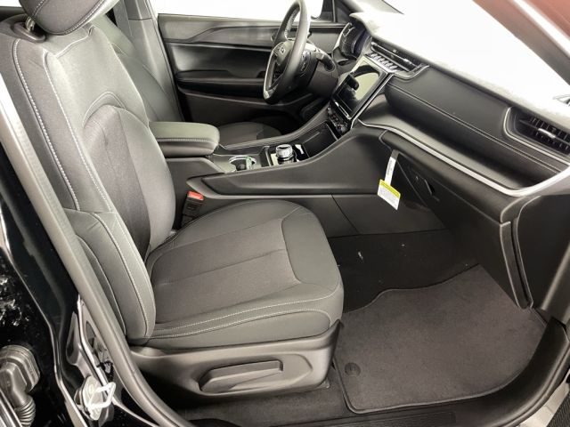 2025 Jeep Grand Cherokee Laredo 2025 Jeep Grand Cherokee Laredo