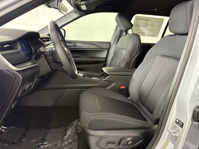 2025 Jeep Grand Cherokee Laredo 2025 Jeep Grand Cherokee Laredo