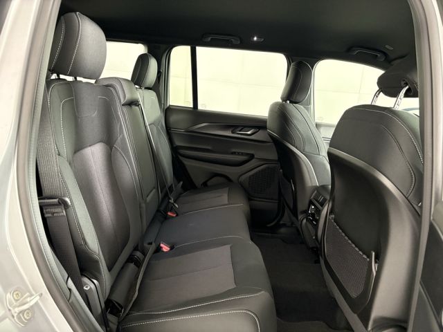 2025 Jeep Grand Cherokee Laredo 2025 Jeep Grand Cherokee Laredo