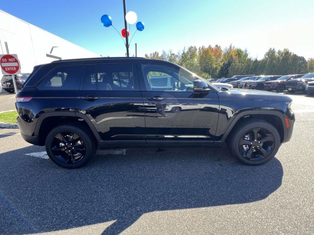 2025 Jeep Grand Cherokee Altitude X 4x4