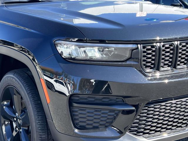 2025 Jeep Grand Cherokee Altitude X 4x4