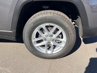 2025 Jeep Grand Cherokee Laredo 2025 Jeep Grand Cherokee Laredo